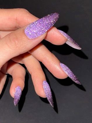 Lilla refleksglitter på stiletto